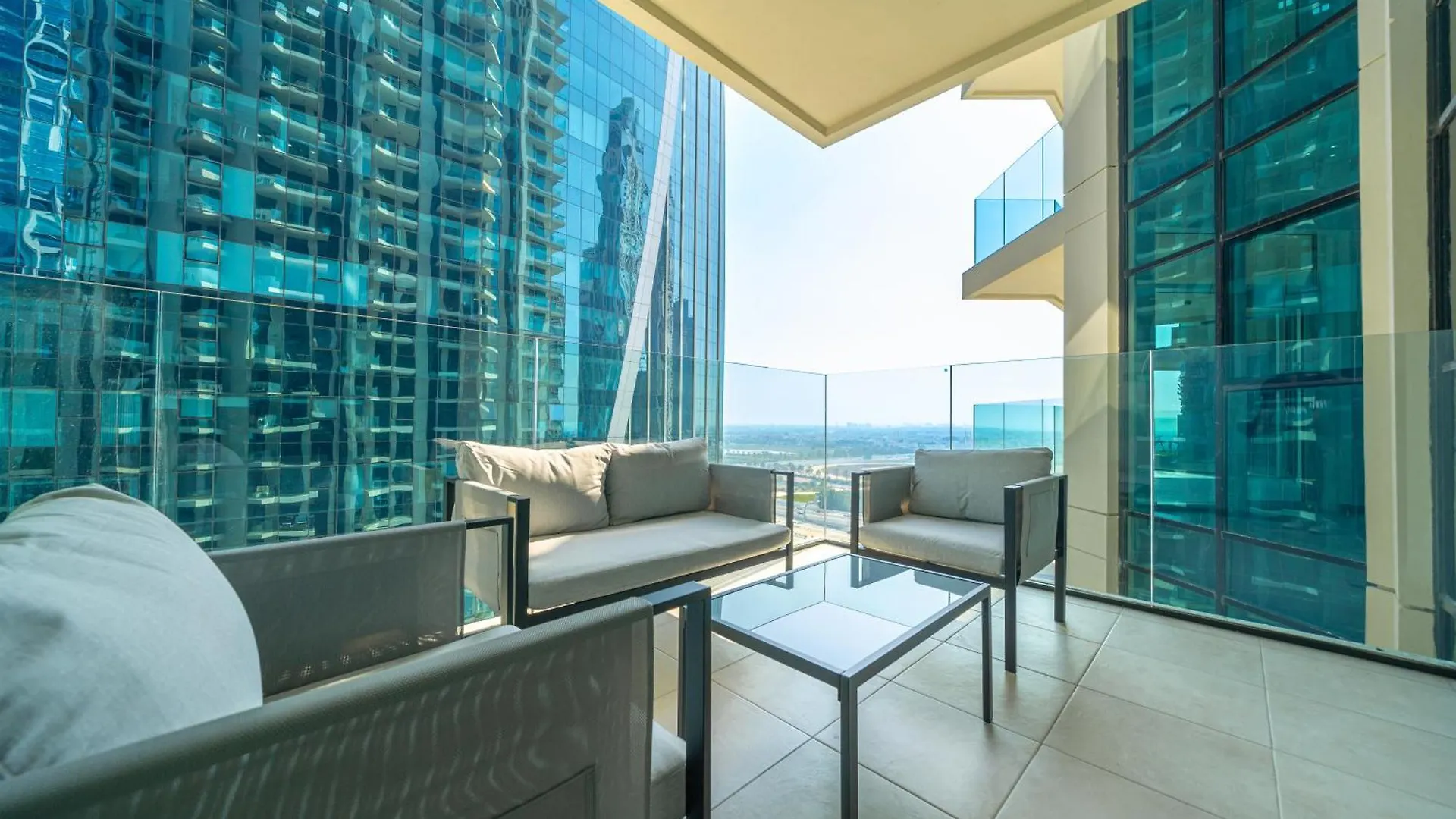 1Br Missoni Masterpiece Elegant Living With Style Apartment Dubai
