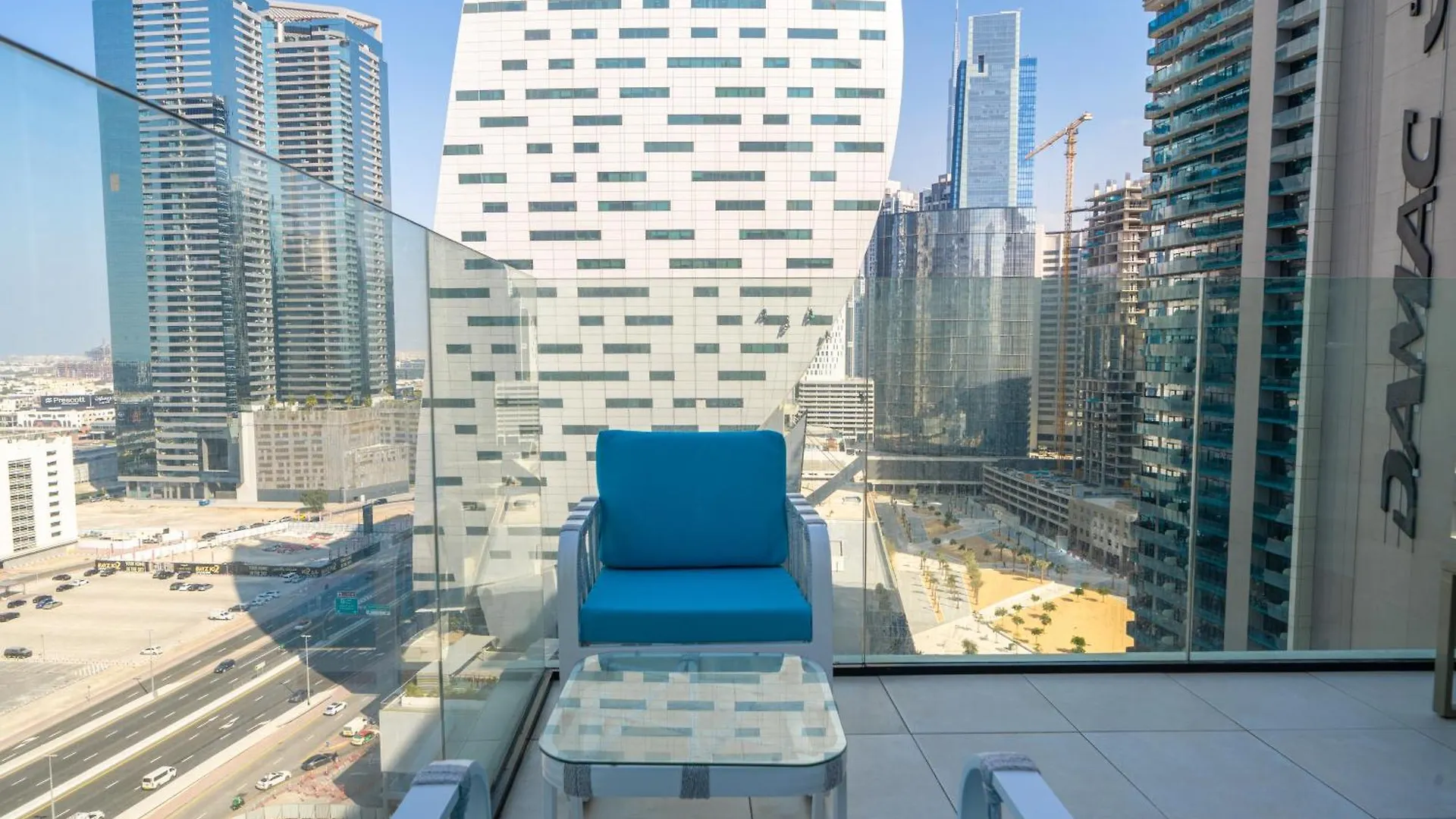1Br Missoni Masterpiece Elegant Living With Style Apartment Dubai